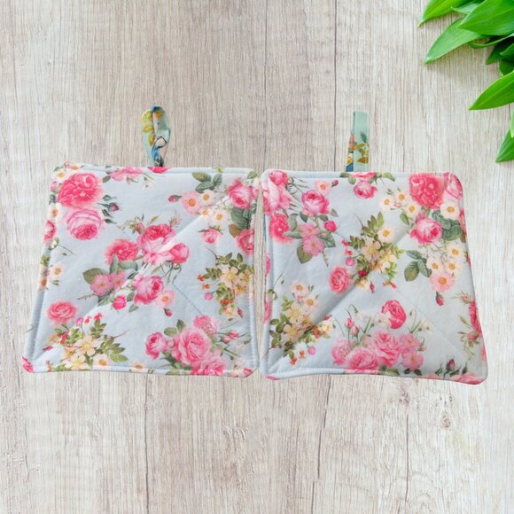 Handmade Potholder, Set of 2, Reversible Birds and Roses Quilted Hot Pads - Picture 4 of 5